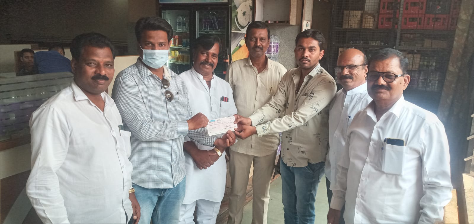 मळद गावच्या सरपंचाचा प्रामाणिकपणा