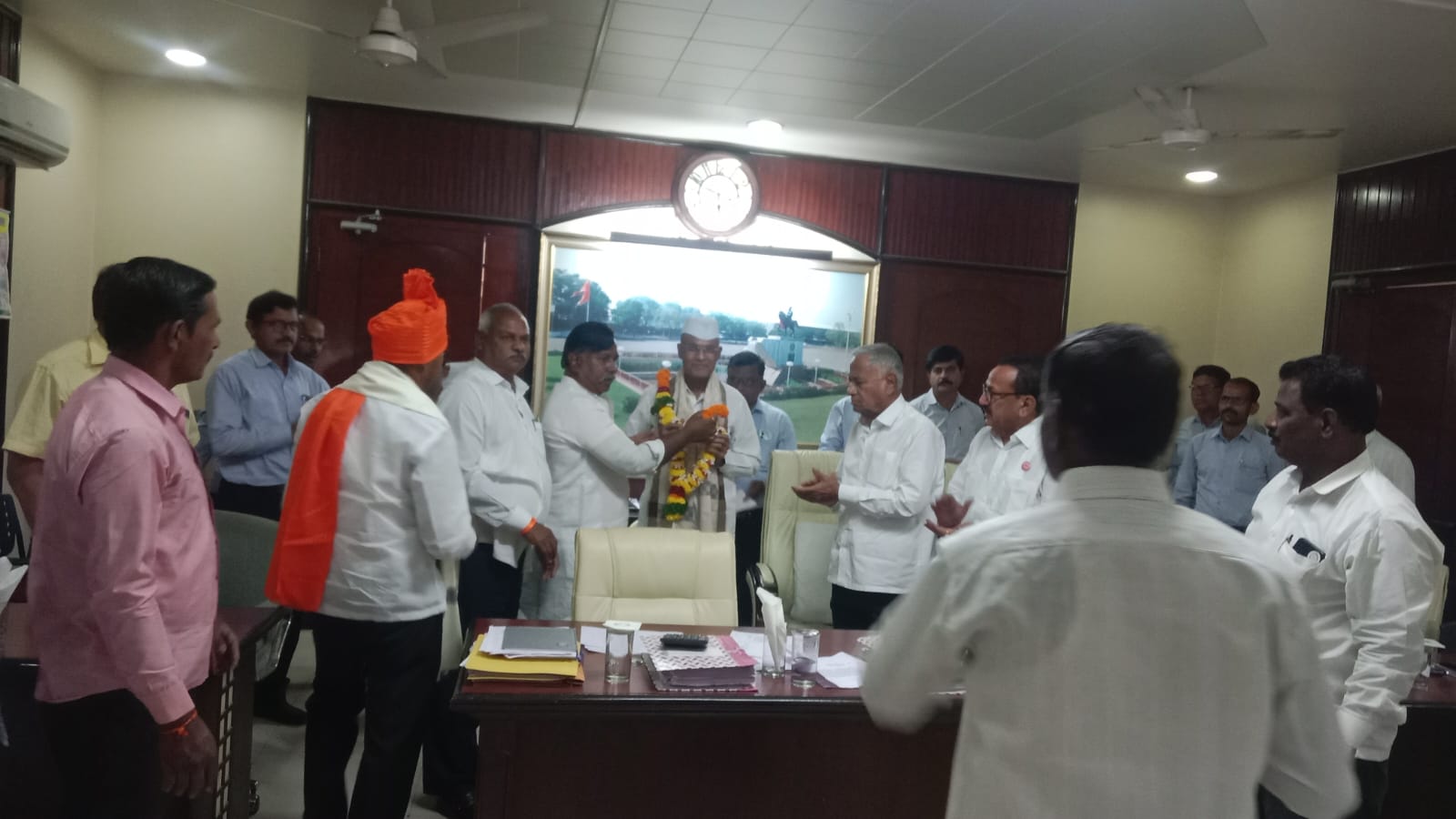 माळेगांव सहकारी साखर कारखान्याचे कामगार संचालक पदी मळदचे महादेव शेंडे यांची निवड.