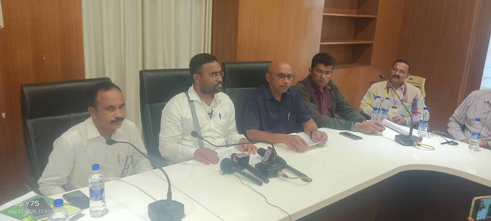जुन्या पेन्शन योजनेसाठी शासकीय कर्मचाऱ्यांचा पुन्हा आंदोलनाचा इशारा.