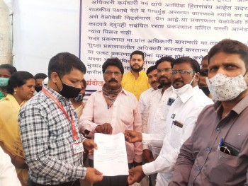आनंदनगर येथे दलित वस्ती रस्ता प्रश्नावर सुरु असलेले वंचित बहुजन आघाडीचे आंदोलन मागे   