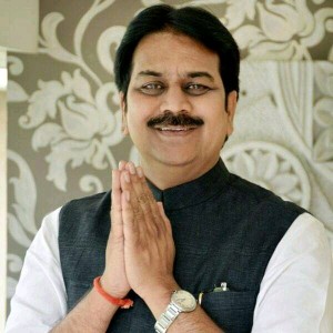 हर्षवर्धन पाटील यांनी केले समाधान आवताडे यांचे अभिनंदन