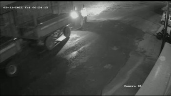माळेगाव स. कारखाना रस्त्यावरती अपघात; धनवान अडागळे यांच्या सतर्कते मुळे  ट्रॅक्टर चालकाचे वाचले प्राण.